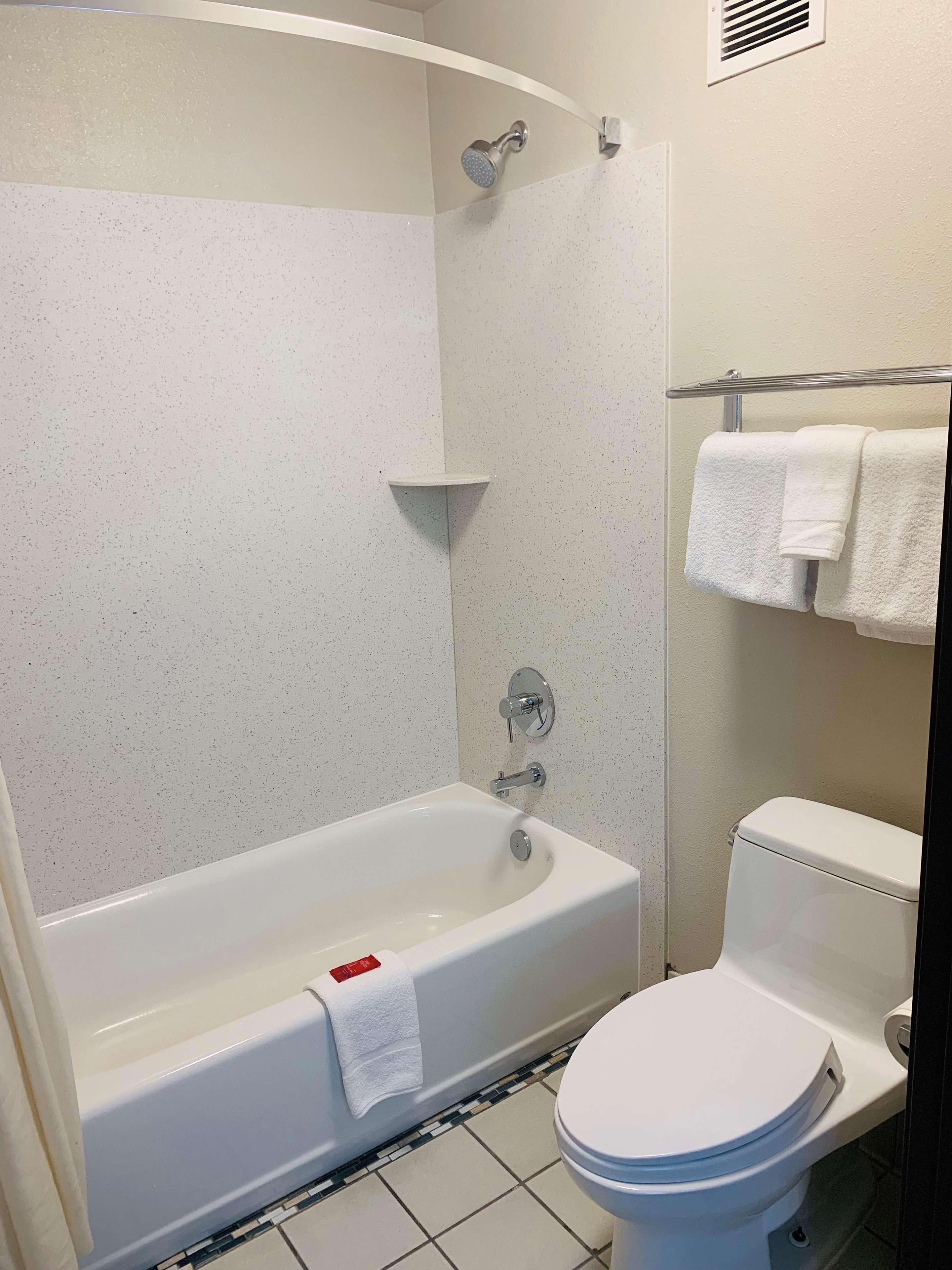 Surestay Plus Hotel By Best Western Redding Szoba fotó