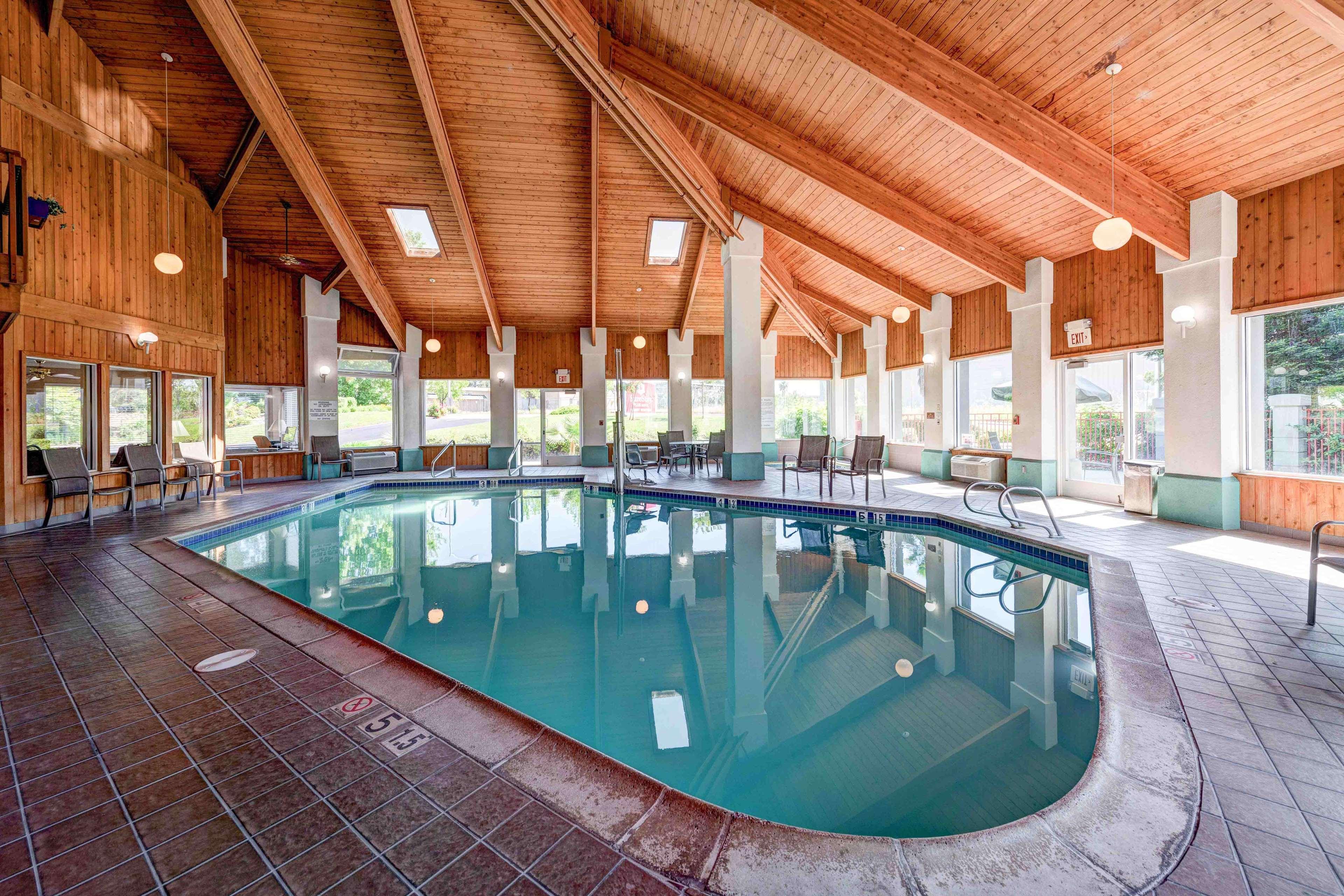 Surestay Plus Hotel By Best Western Redding Kültér fotó