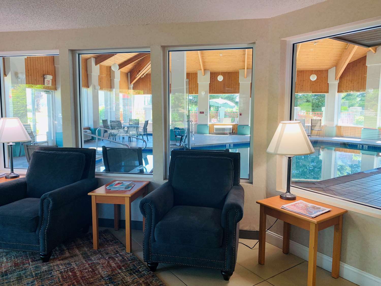 Surestay Plus Hotel By Best Western Redding Beltér fotó