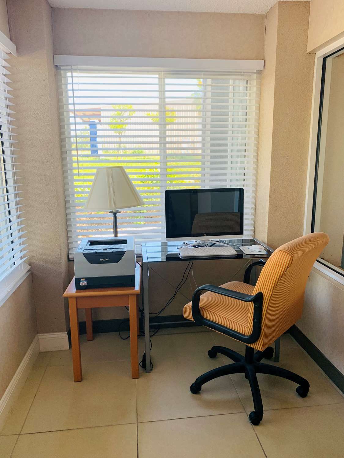 Surestay Plus Hotel By Best Western Redding Beltér fotó